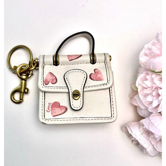 Coach Mini Willis Charm with heart print - Picture 1 of 9